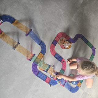 Magnetic toys at school to develop and de-stress!